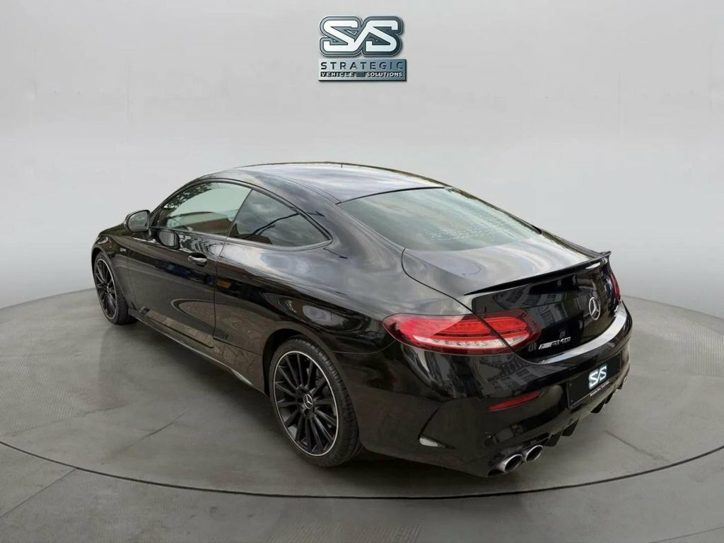 Mercedes-Benz C Class 3L Amg Black #4