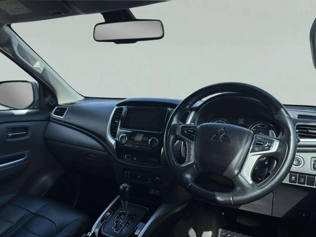 Mitsubishi L200 Pickup  #14