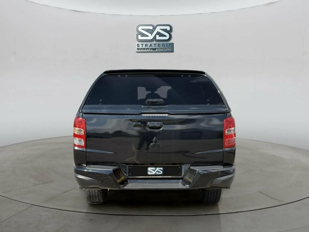 Mitsubishi L200 2.4L Dc Barbarian Black Black #3