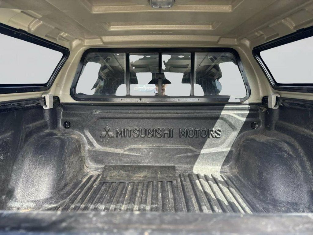 Mitsubishi L200 Pickup  #57