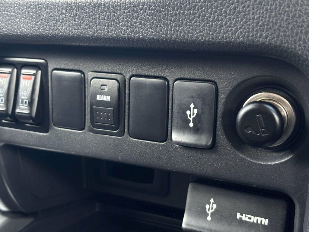 Mitsubishi L200 Pickup  #32
