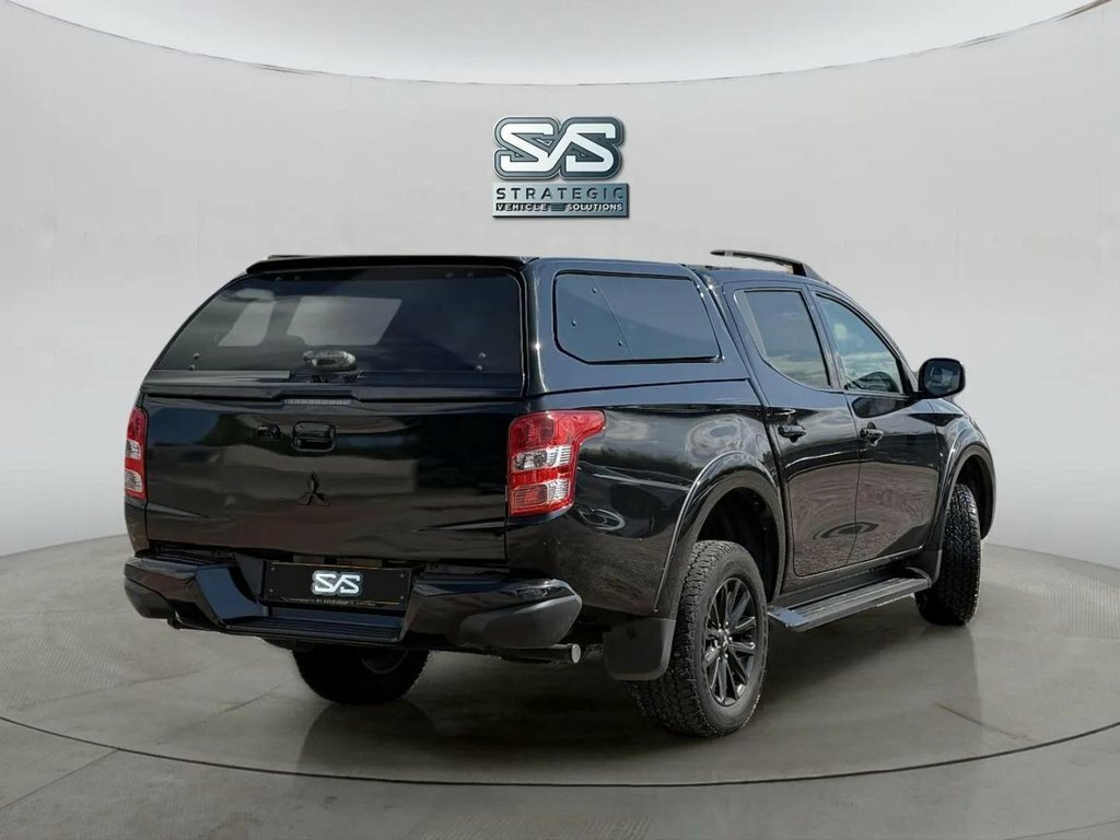 Mitsubishi L200 2.4L Dc Barbarian Black Black #4