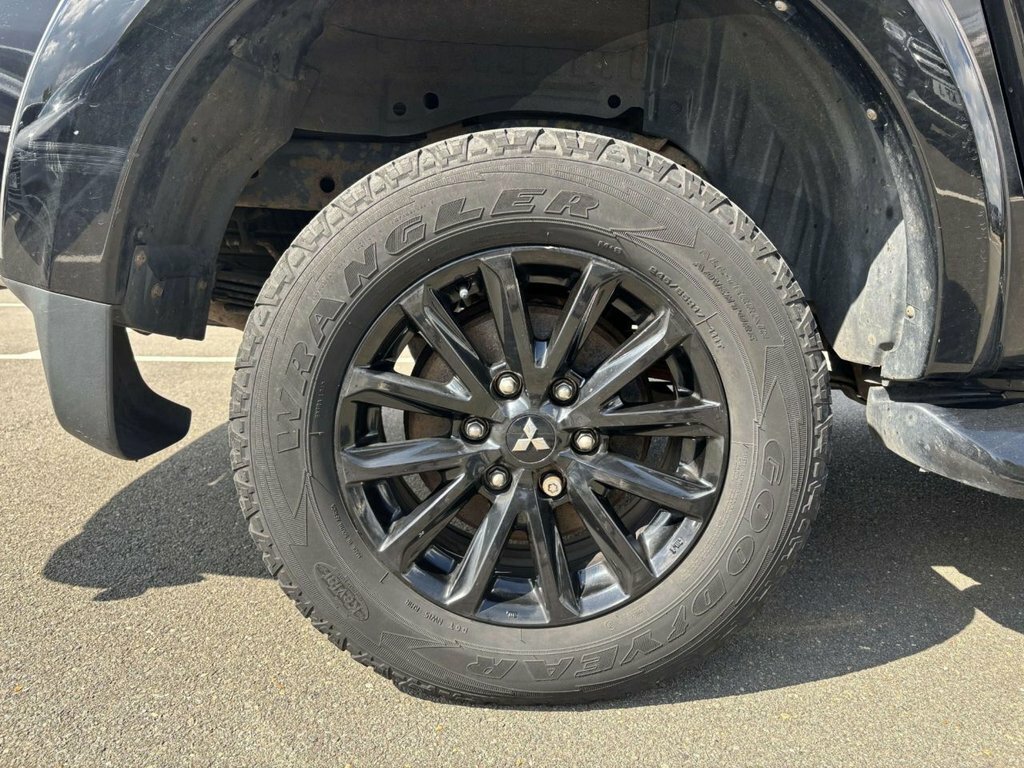 Mitsubishi L200 Pickup  #68