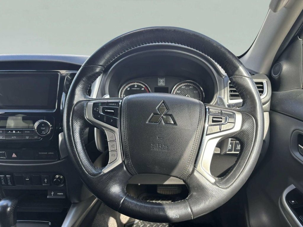 Mitsubishi L200 Pickup  #15