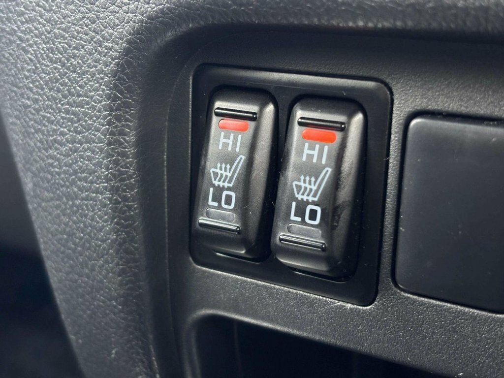 Mitsubishi L200 Pickup  #31