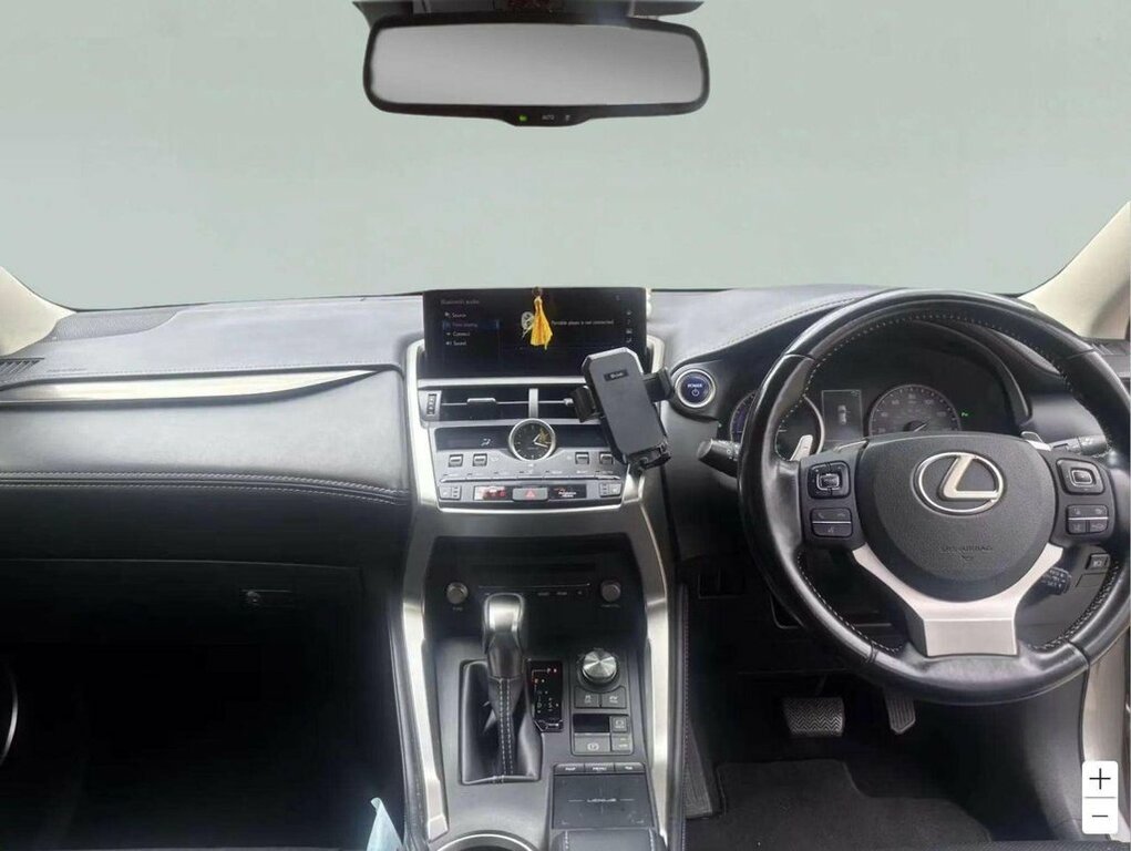 Lexus NX 2.5L Luxury Silver #2