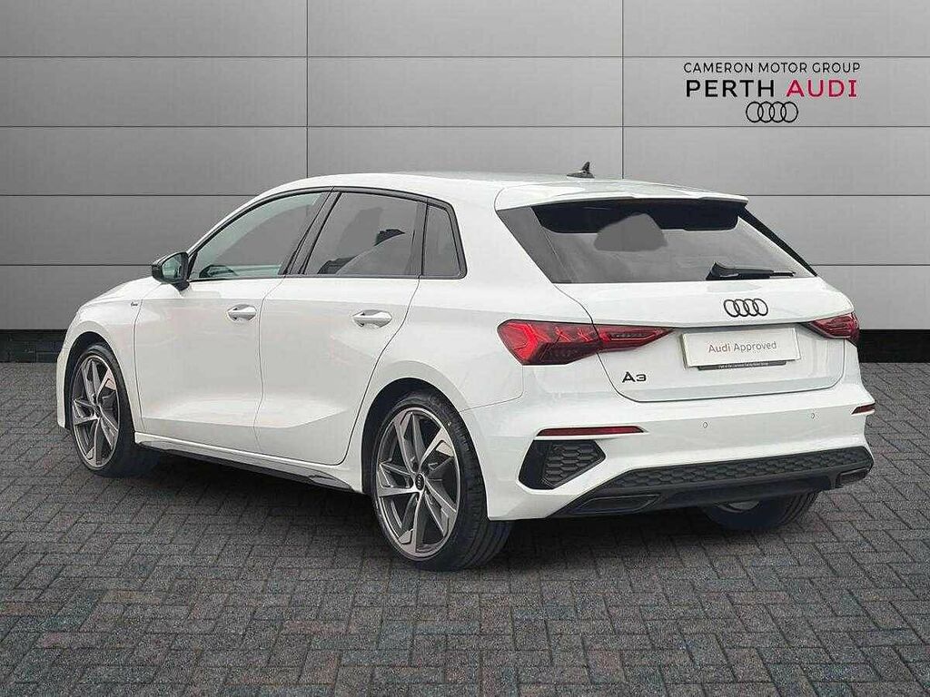 Audi A3 My23.5 Black Edition 35 Tfsi 150 Ps S Tronic White #3