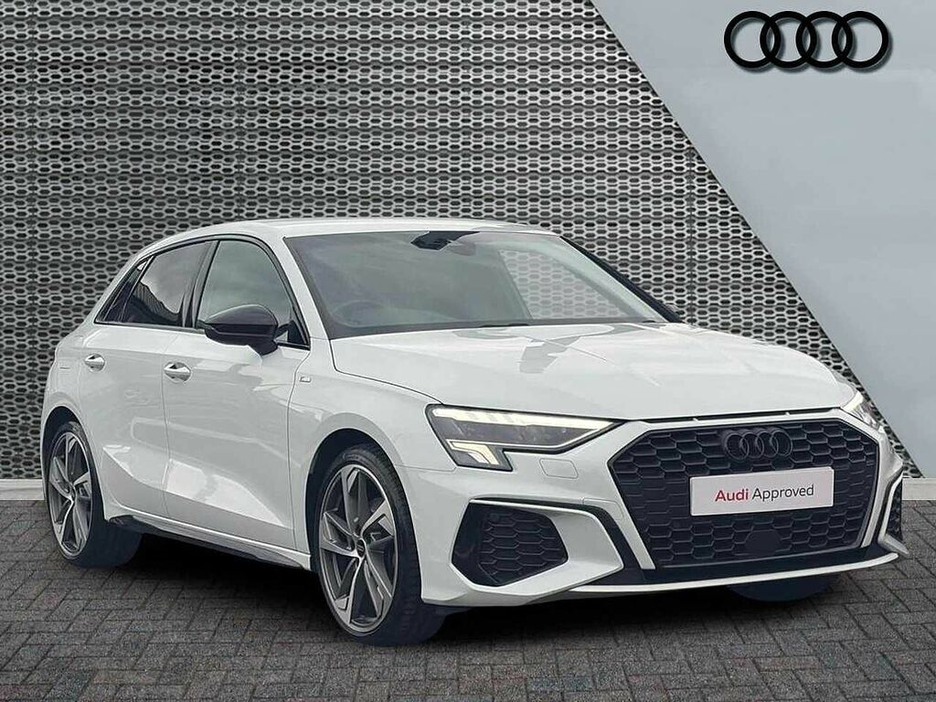 Audi A3 My23.5 Black Edition 35 Tfsi 150 Ps S Tronic White