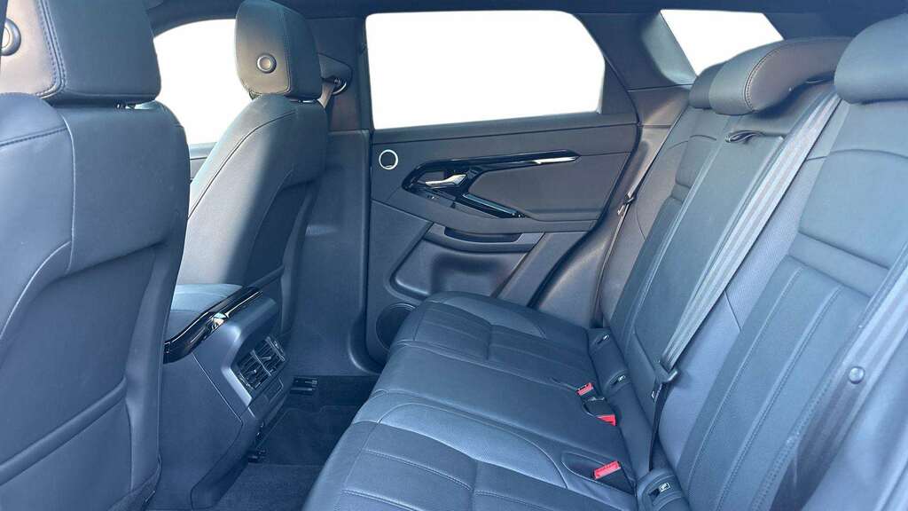 Land Rover Range Rover Evoque 2.0 D165 Dynamic Se 2025 FP74XXA White #4