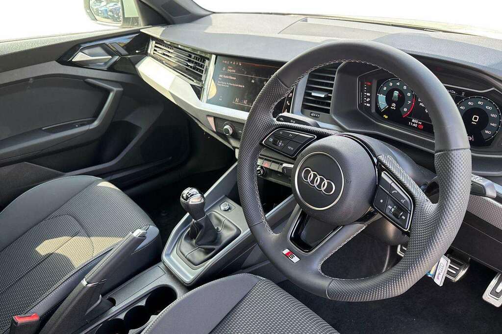 Audi A1 30 Tfsi S Line 2026 VE26YJM Silver #6