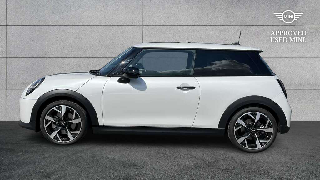 Mini Hatch 1.5 C Exclusive 2024 LY24GCK White #3