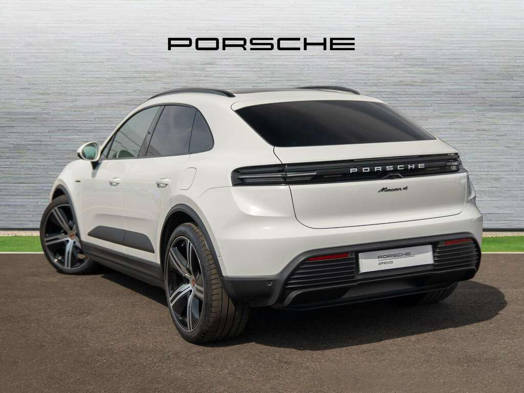 Porsche Macan 4 2025 SD74UYR White #2