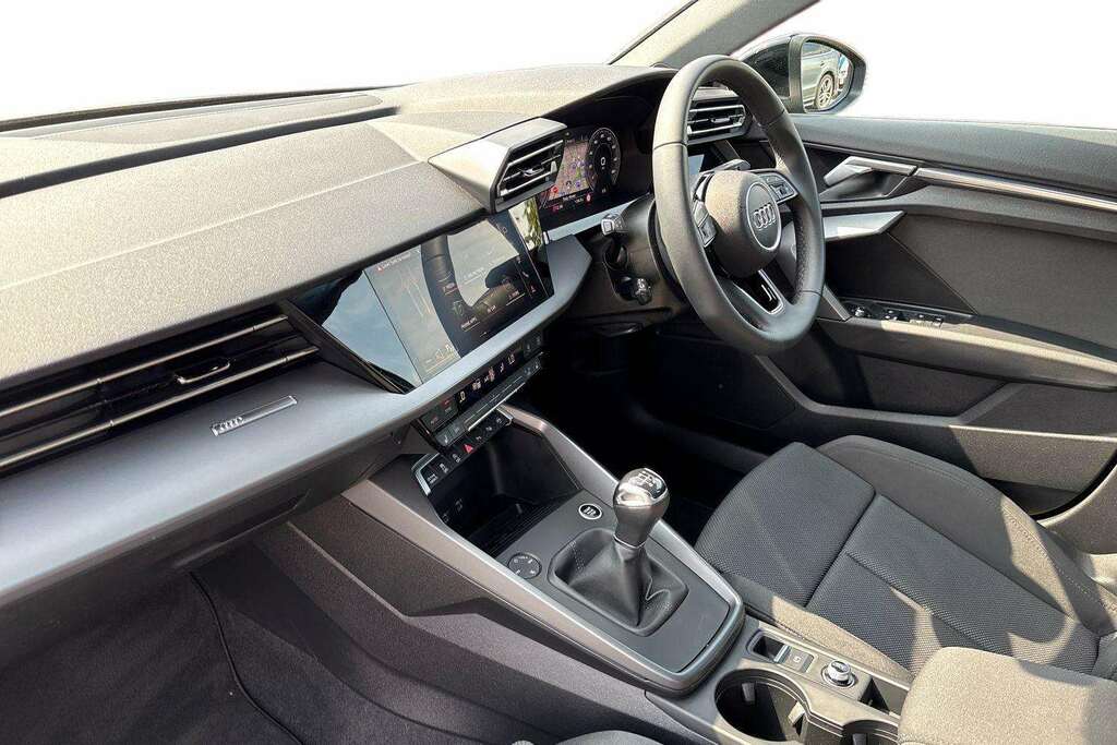 Audi A3 30 Tfsi Sport 2024 DE74UHN #2