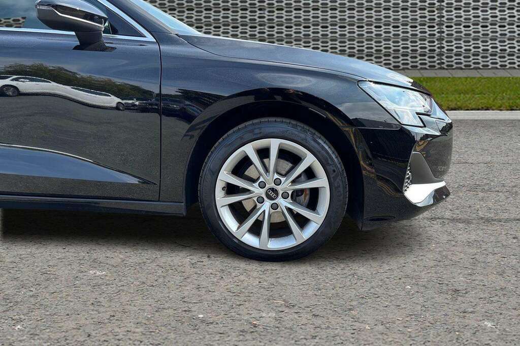 Audi A3 30 Tfsi Sport 2024 DE74UHN #5