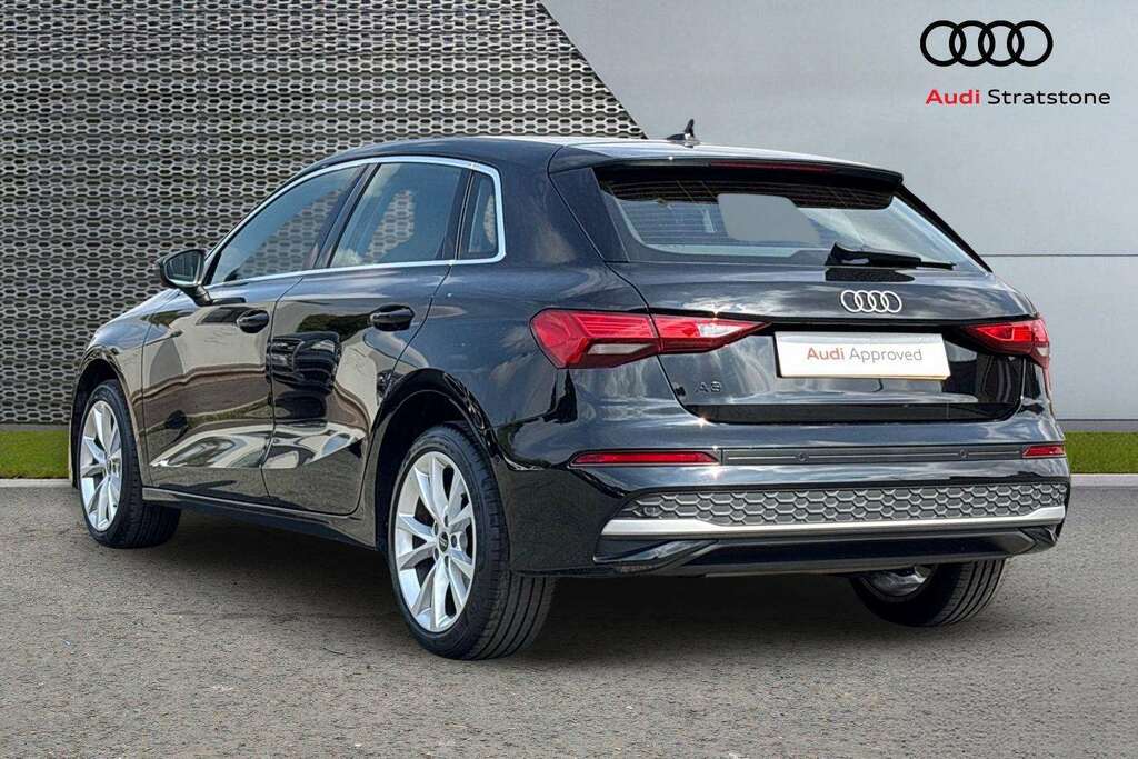 Audi A3 30 Tfsi Sport 2024 DE74UHN #3