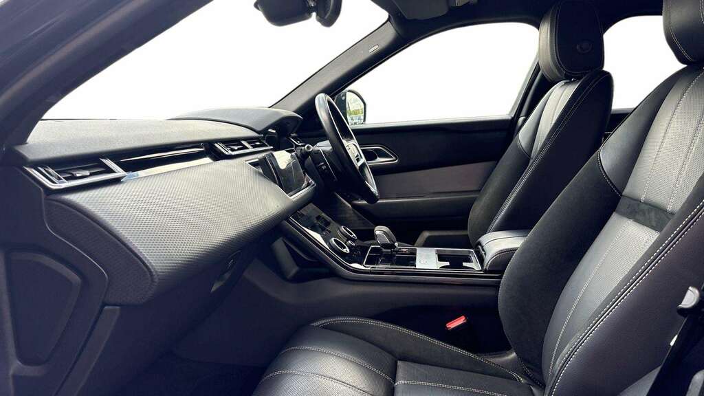Land Rover Range Rover Velar 3.0 D300 Mhev R-dynamic Se 2021 Black #3