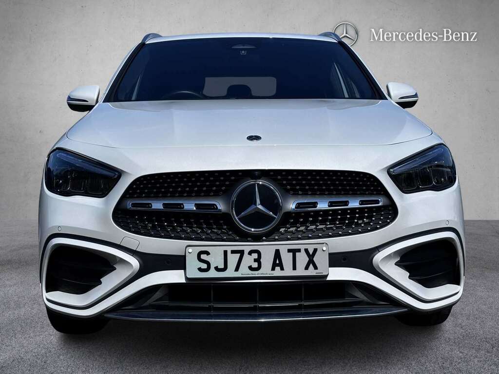 Mercedes-Benz GLA Class 200 Amg Line Executive 2023 SJ73ATX White #2