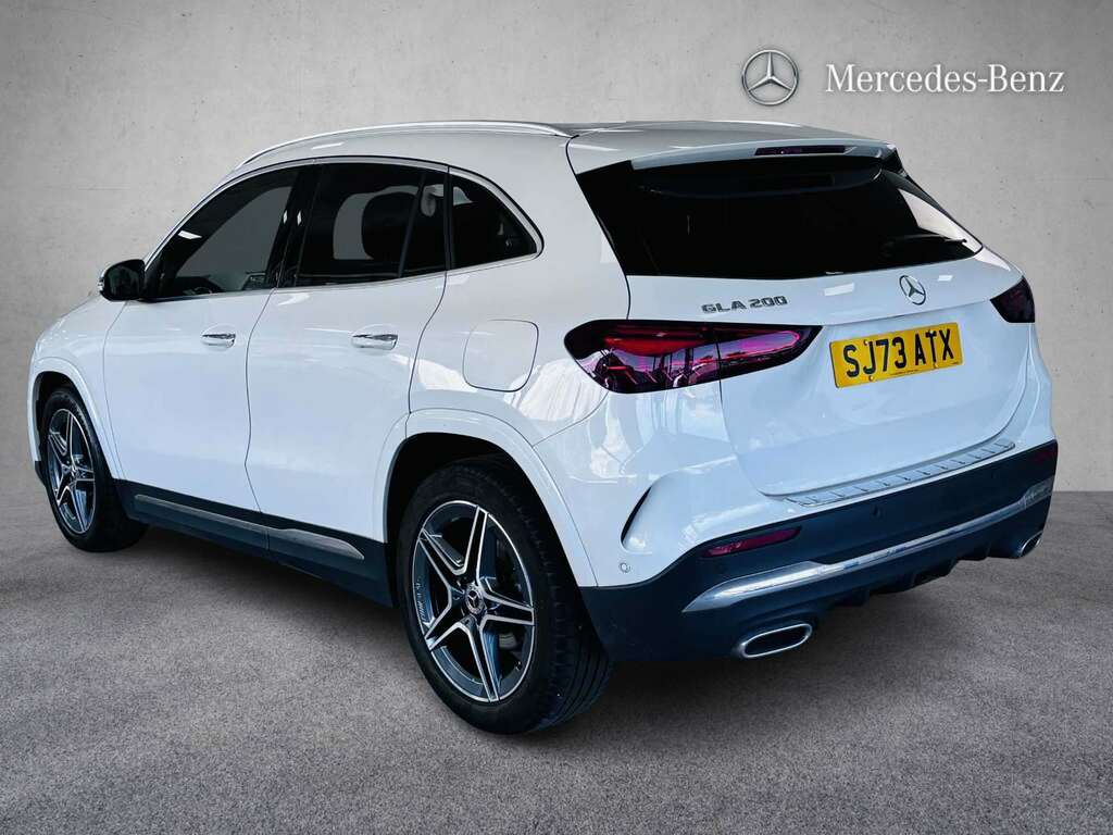 Mercedes-Benz GLA Class 200 Amg Line Executive 2023 SJ73ATX White #5