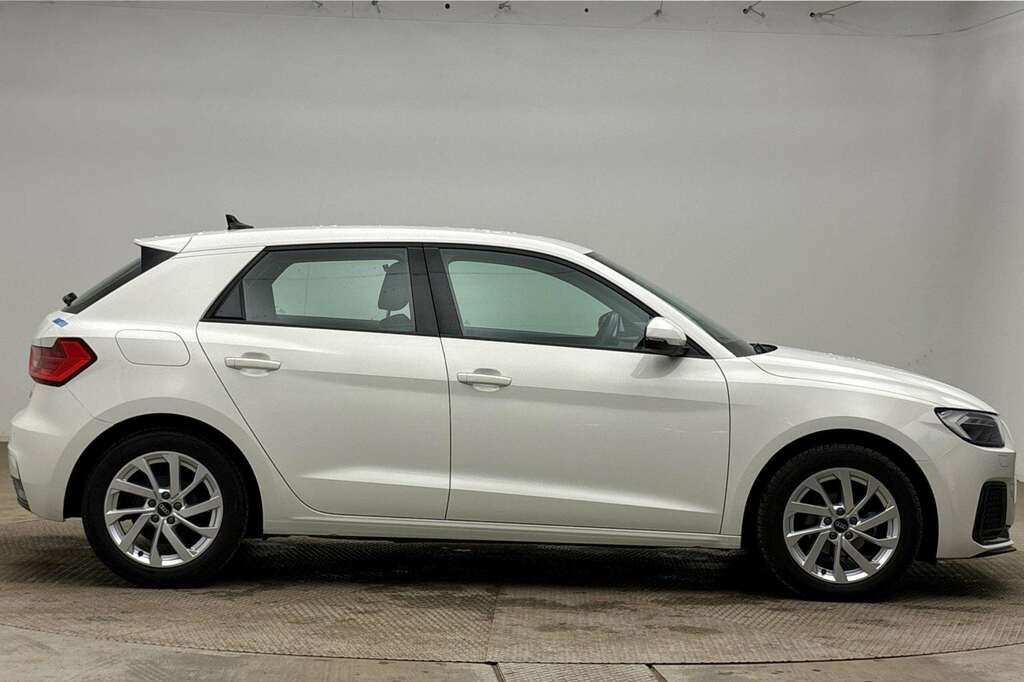 Audi A1 25 Tfsi Sport Tech Pack 2022 KP22VLZ White #4