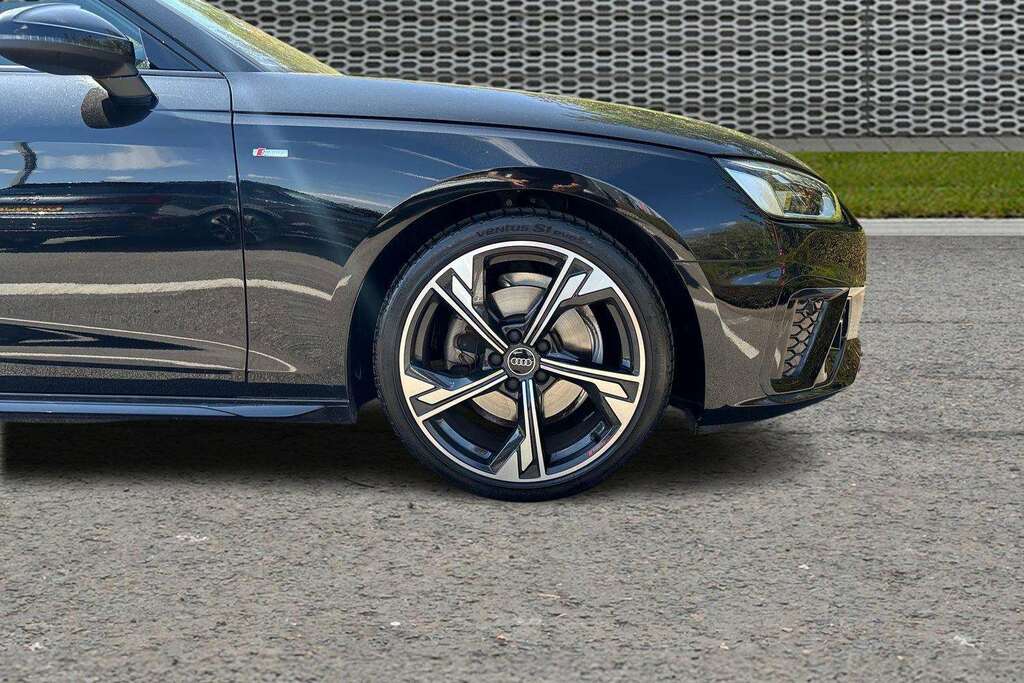 Audi A4 35 Tfsi Black Edition S Tronic 2023 BJ23XYR Black #5