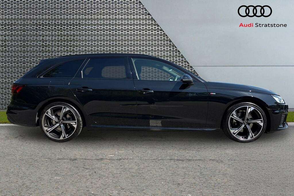 Audi A4 35 Tfsi Black Edition S Tronic 2023 BJ23XYR Black #4