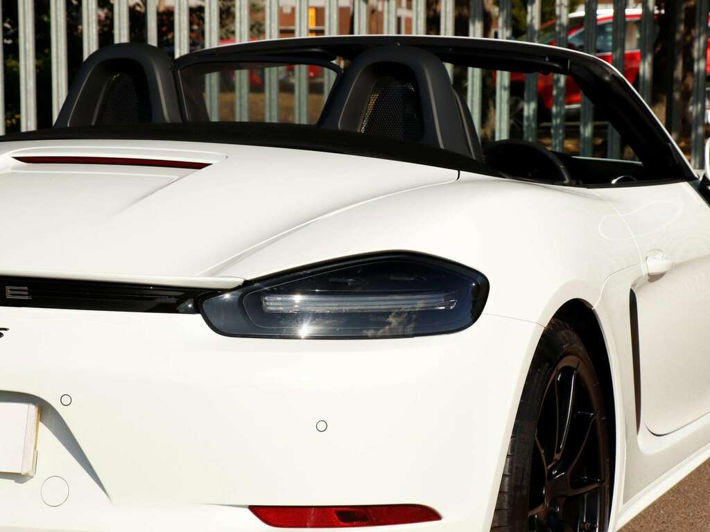 Porsche 718 Boxster 718 Boxster Gts White #29