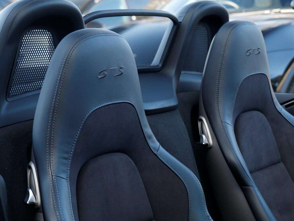 Porsche 718 Boxster 718 Boxster Gts White #24