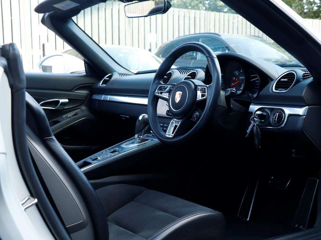Porsche 718 Boxster 718 Boxster Gts White #10