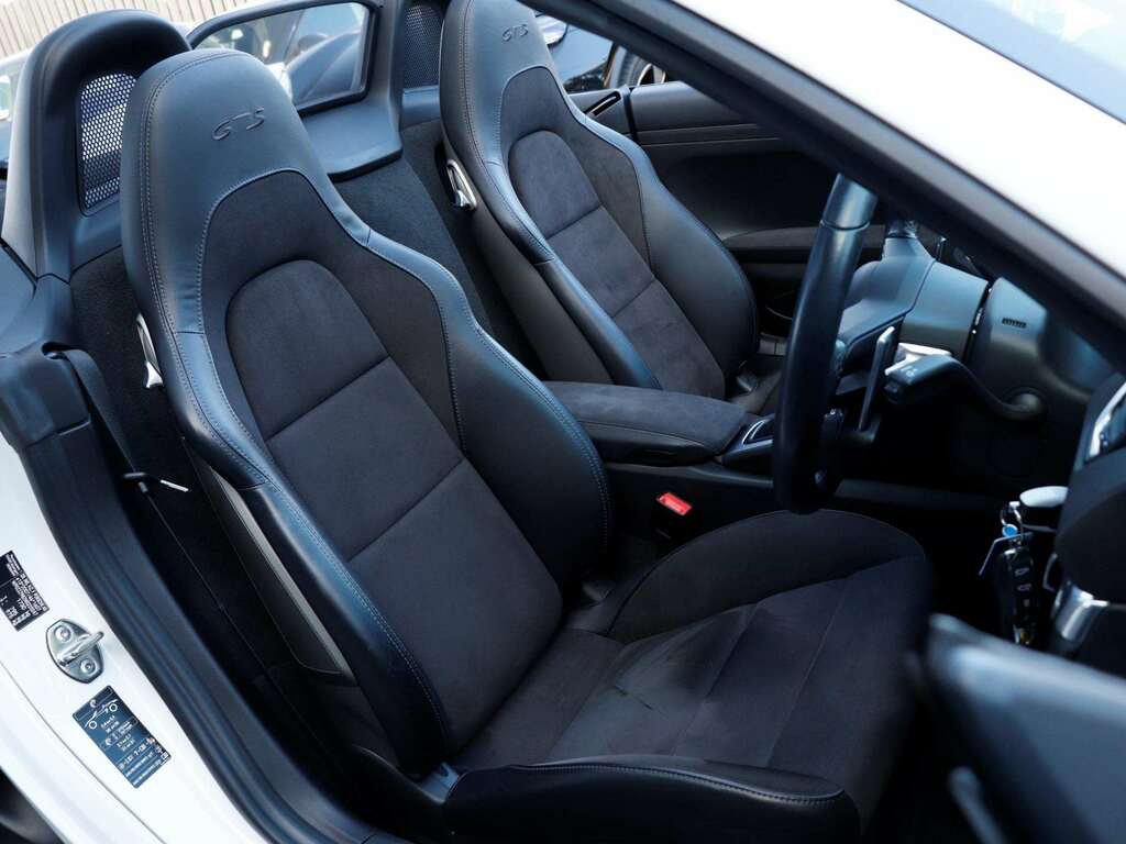 Porsche 718 Boxster 718 Boxster Gts White #25