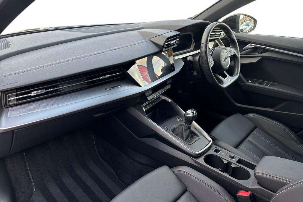Audi A3 35 Tfsi Black Edition 2023 LP73RMO Grey #2