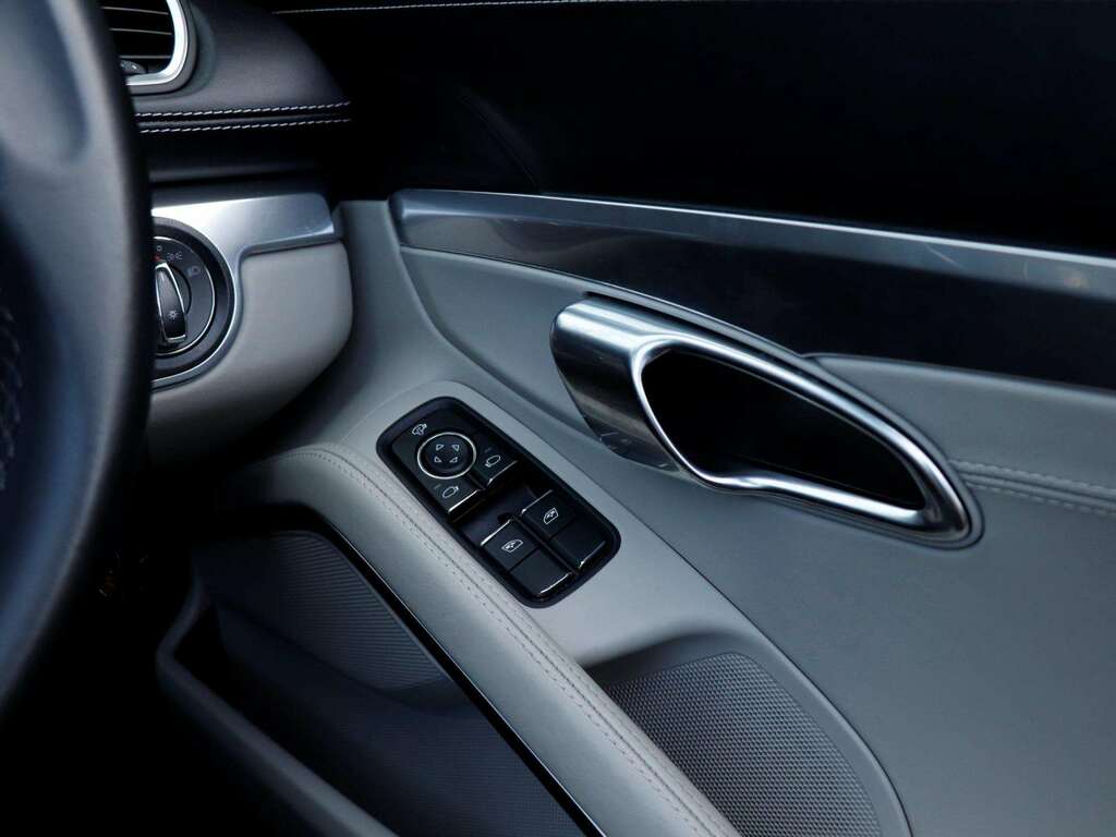 Porsche 718 Boxster Boxster Black #22