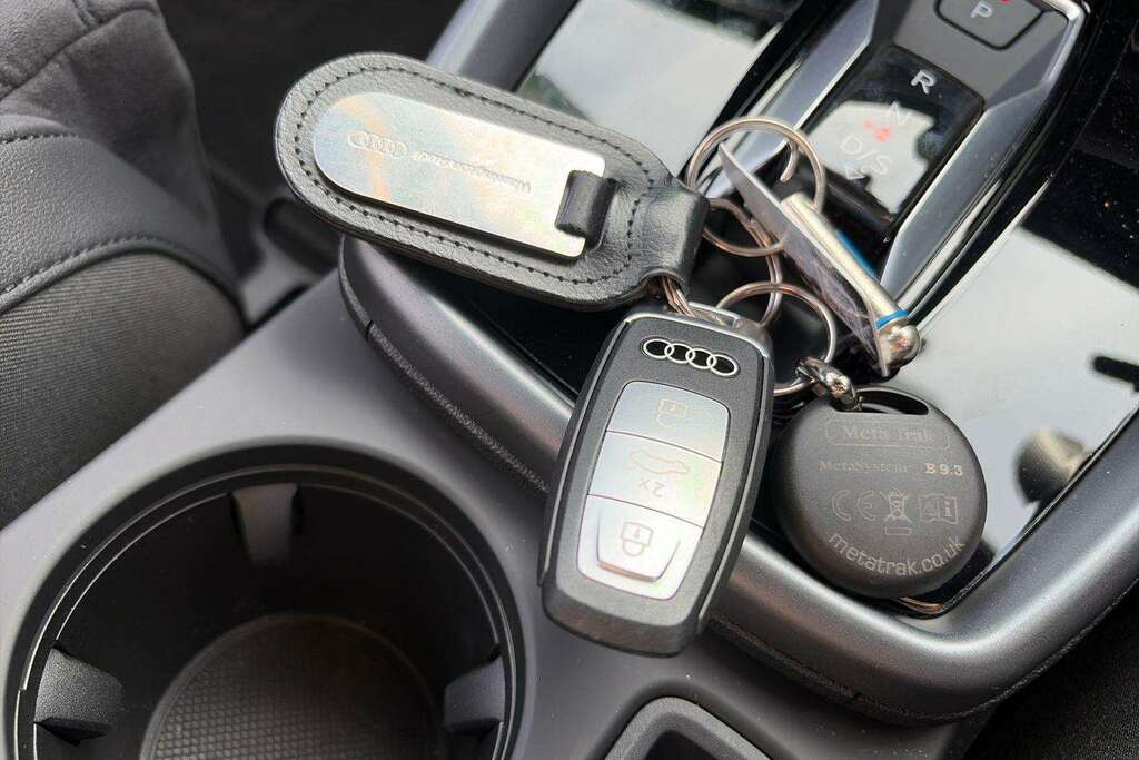 Audi RS5 Carbon Black Black #25