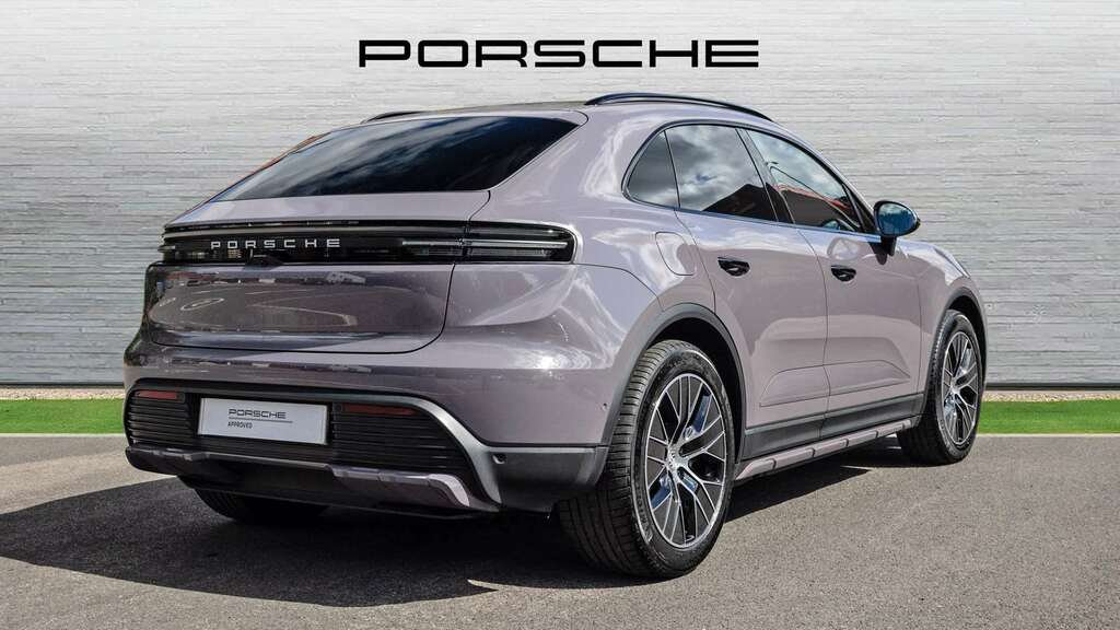 Porsche Macan 4 2024 KE74VOC Purple #3