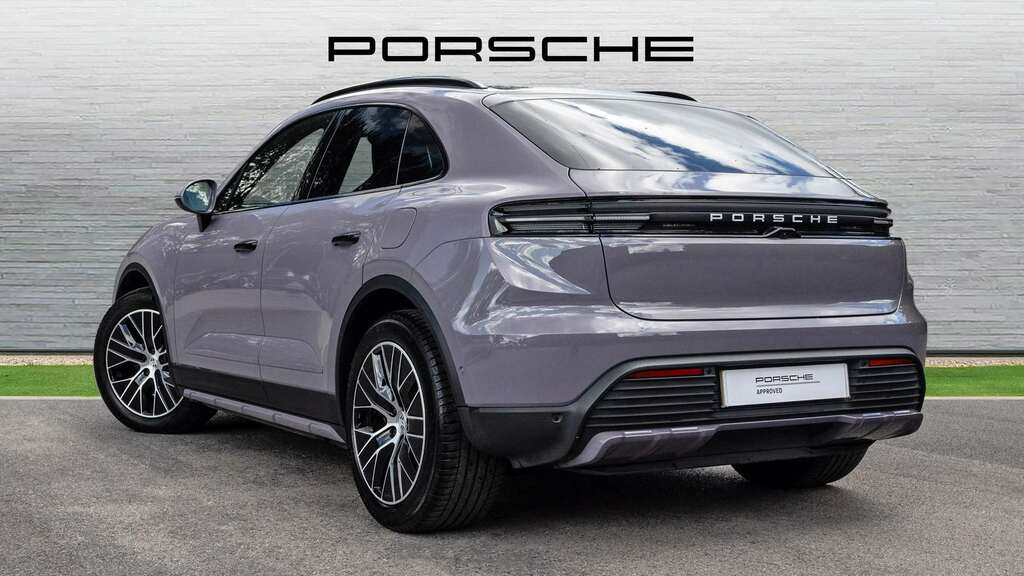Porsche Macan 4 2024 KE74VOC Purple #5