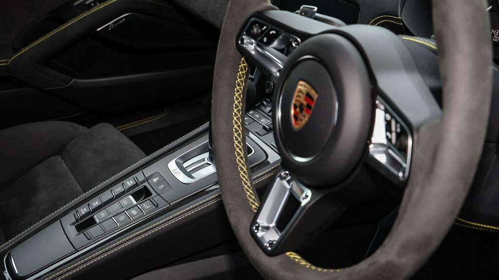 Porsche 718 Spyder 4.0 2dr White #12