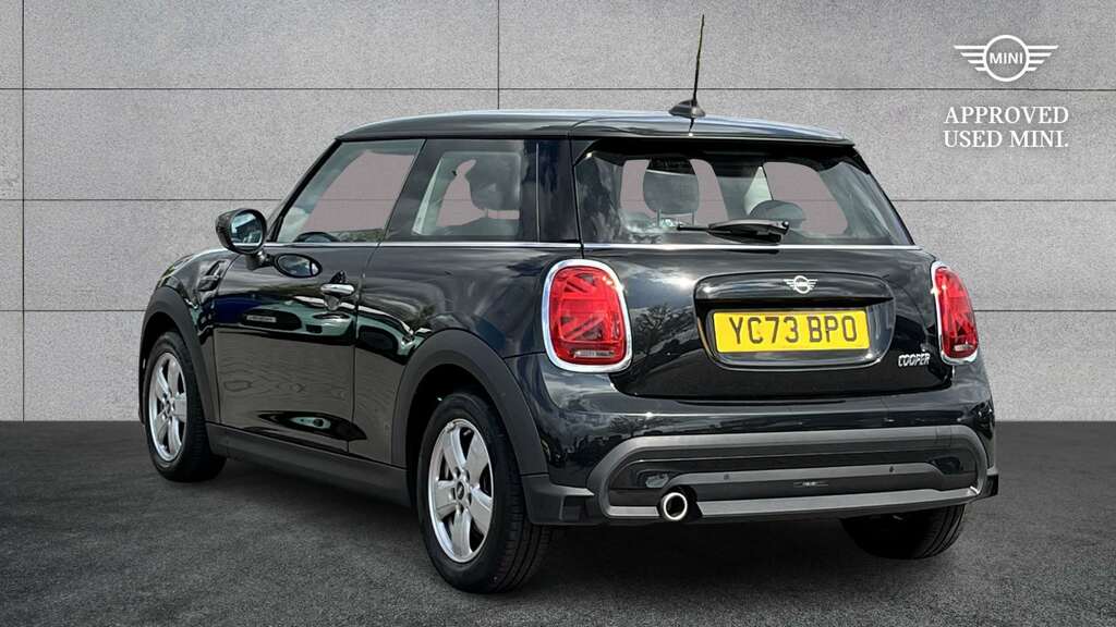 Mini Hatch 1.5 Cooper Classic 2023 YC73BPO Black #4