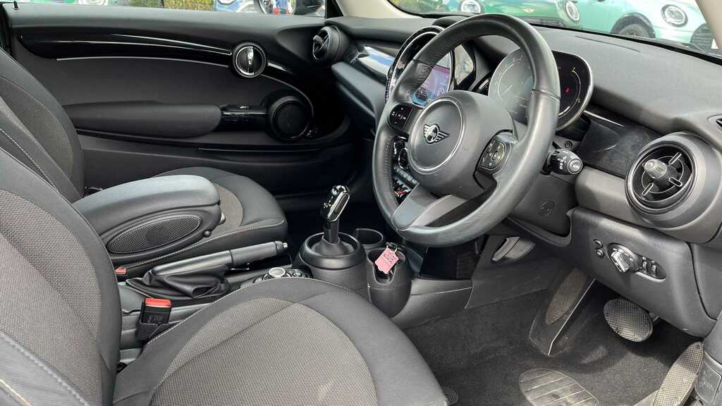 Mini Hatch 1.5 Cooper Classic 2023 YC73BPO Black #6