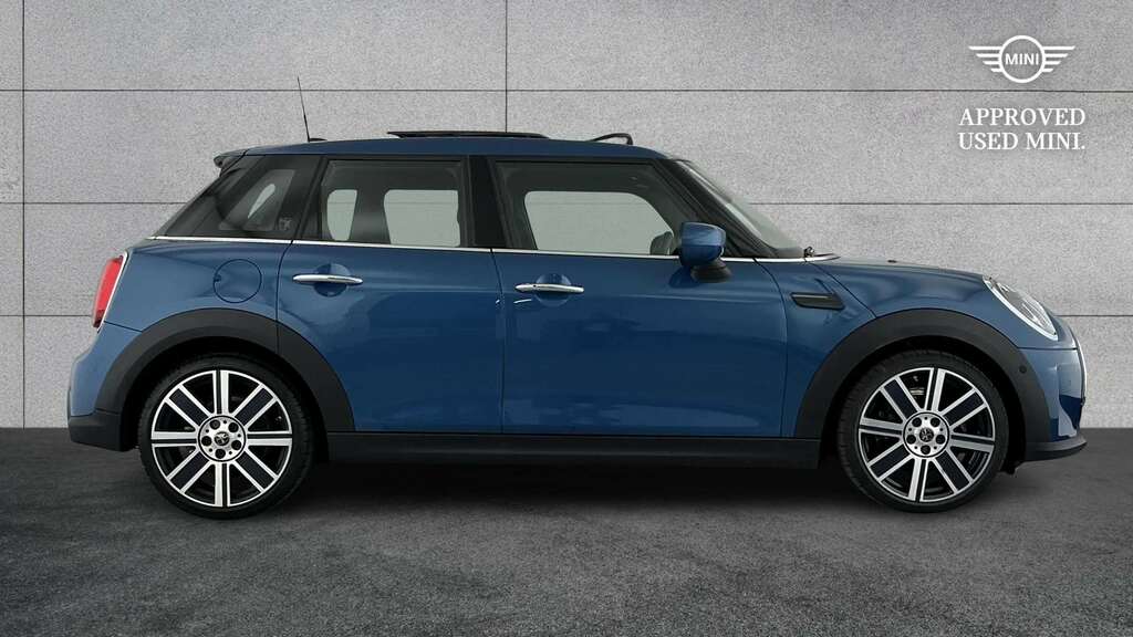 Mini Hatch Cooper Exclusive Lci II 2023 YR73LLF Blue #3