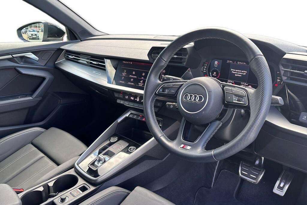 Audi A3 30 Tfsi S Line S Tronic 2024 Black #6