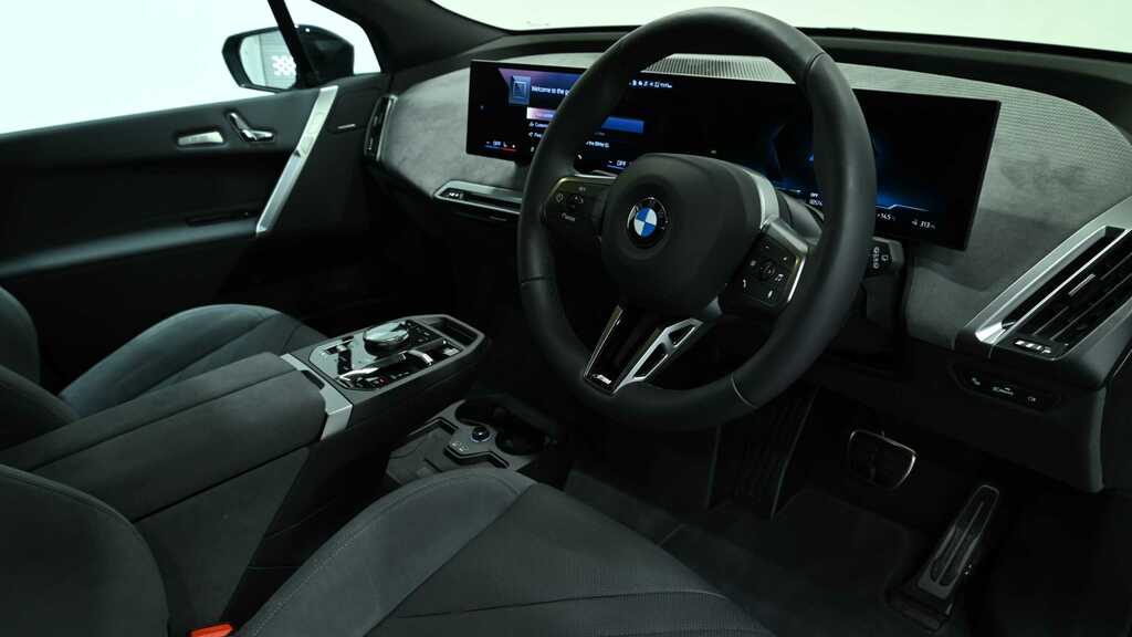 BMW iX 300Kw Xdrive45 M Sport 101Kwh 2026 Black #6