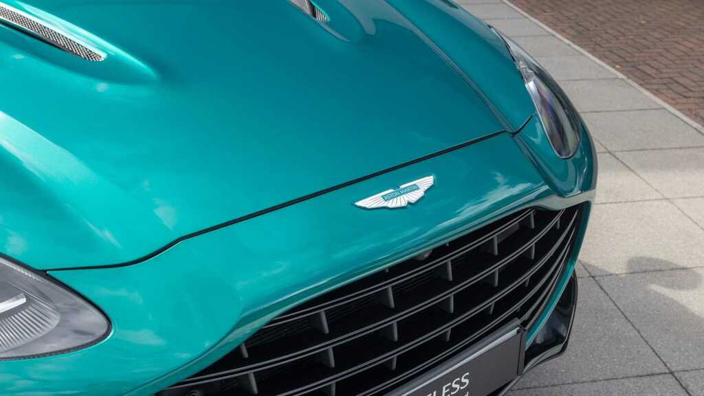Aston Martin DBX 26My Silver #24