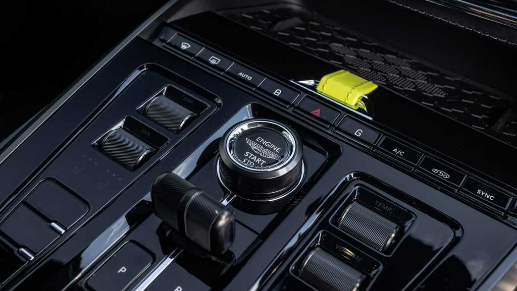 Aston Martin DBX 26My Silver #36