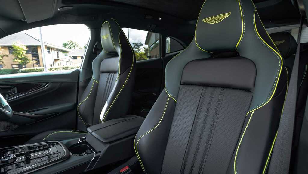 Aston Martin DBX 26My Silver #30