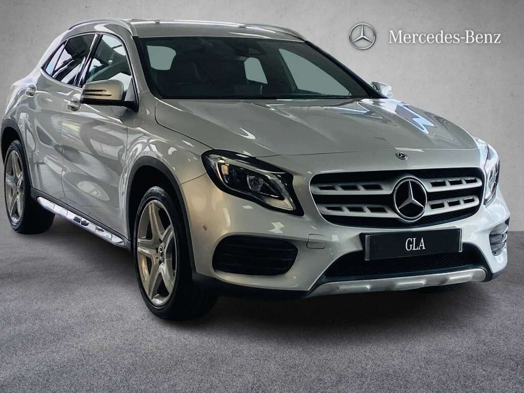 Mercedes-Benz GLA Class 200D 4Matic Amg Line Premium 2018 Silver