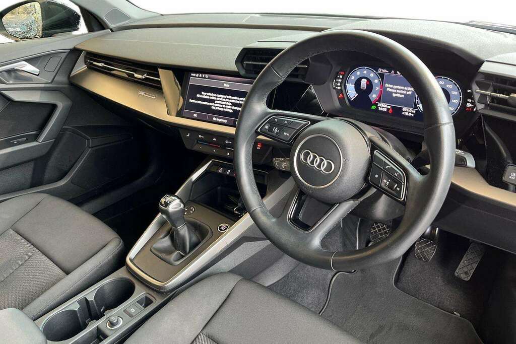 Audi A3 30 Tfsi Technik 2022 DA72HVJ Black #6