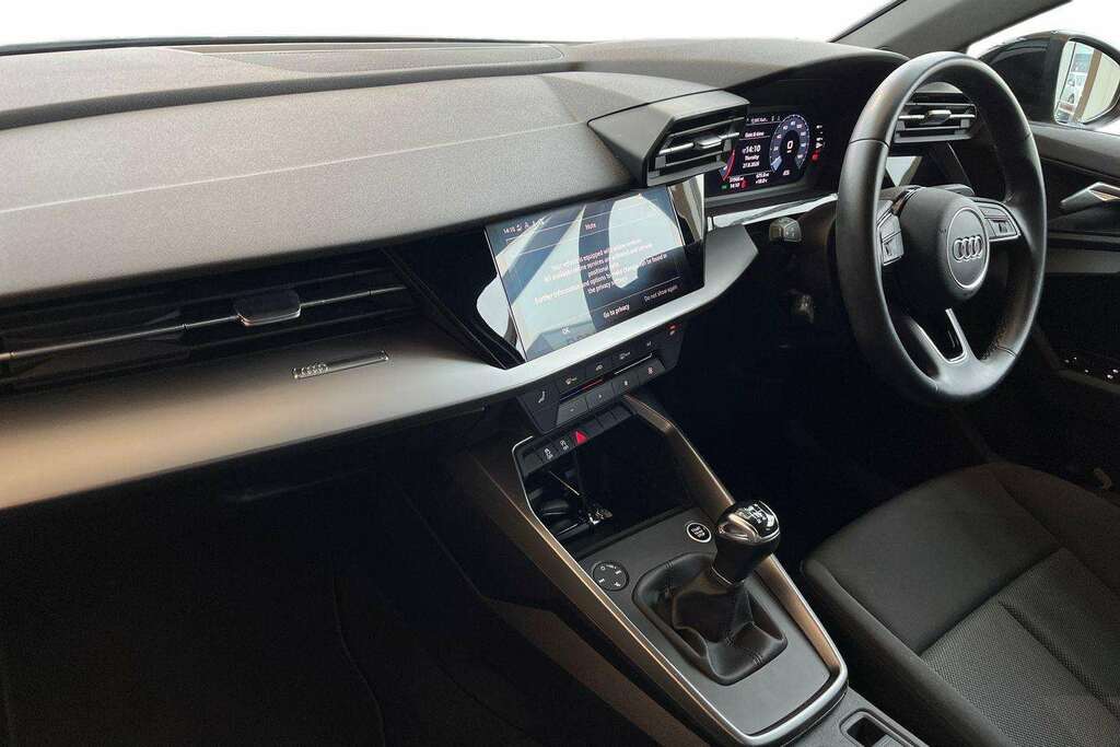 Audi A3 30 Tfsi Technik 2022 DA72HVJ Black #2