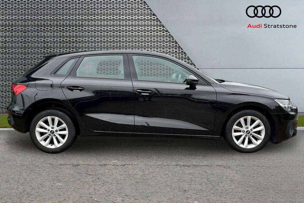 Audi A3 30 Tfsi Technik 2022 DA72HVJ Black #4