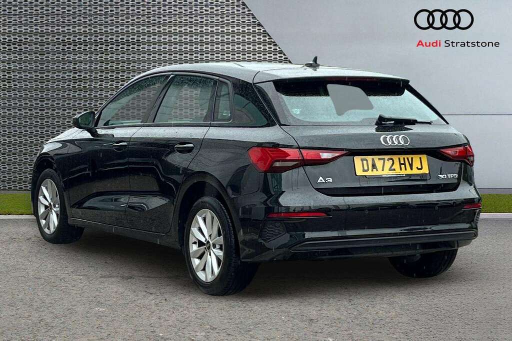 Audi A3 30 Tfsi Technik 2022 DA72HVJ Black #3