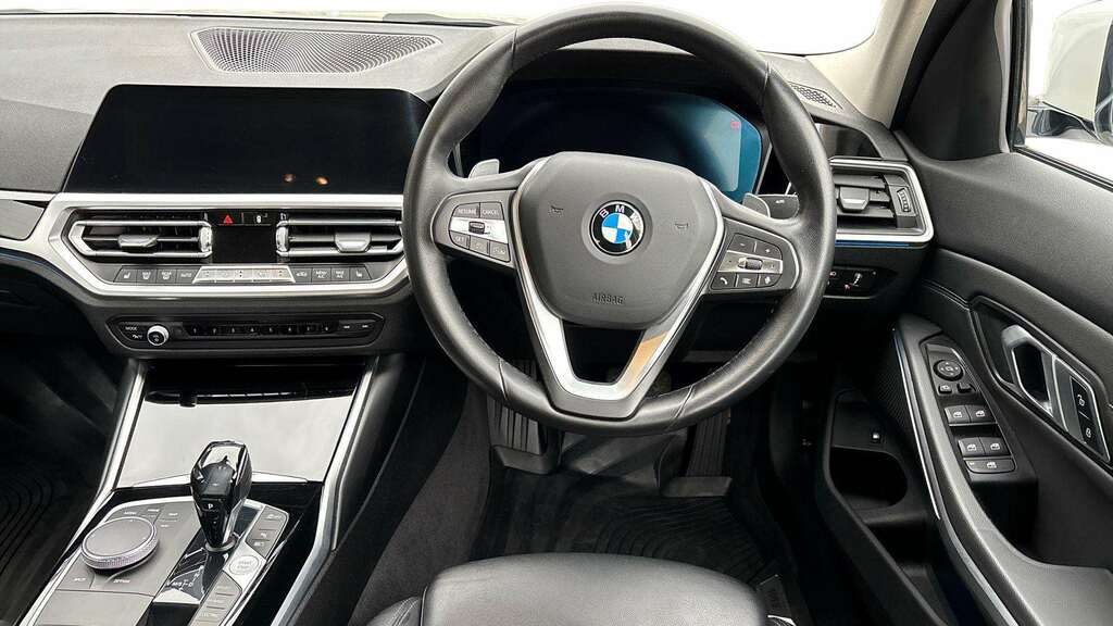 BMW 3 Series 330E Sport Pro 2020 OE69XSU White #6