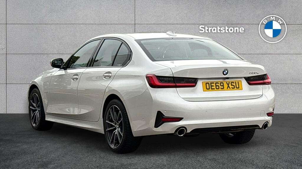 BMW 3 Series 330E Sport Pro 2020 OE69XSU White #2